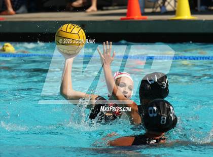 Thumbnail 1 in Moreau Catholic vs Oakdale (Battle of the Bay) photogallery.