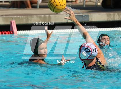 Thumbnail 3 in Moreau Catholic vs Oakdale (Battle of the Bay) photogallery.