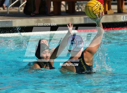 Thumbnail 2 in Moreau Catholic vs Oakdale (Battle of the Bay) photogallery.