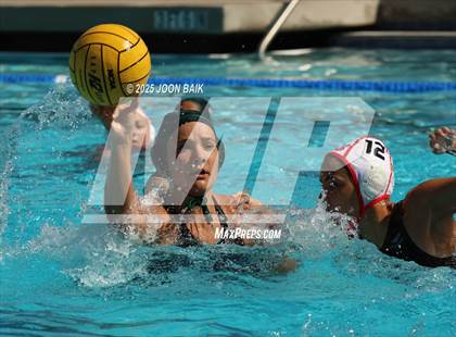 Thumbnail 1 in Moreau Catholic vs Oakdale (Battle of the Bay) photogallery.