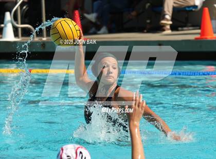 Thumbnail 2 in Moreau Catholic vs Oakdale (Battle of the Bay) photogallery.