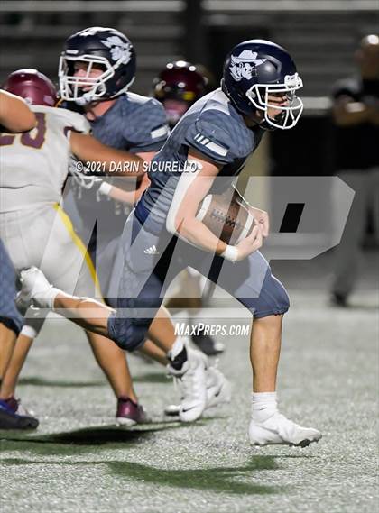 Thumbnail 2 in Salpointe Catholic vs Pinnacle photogallery.