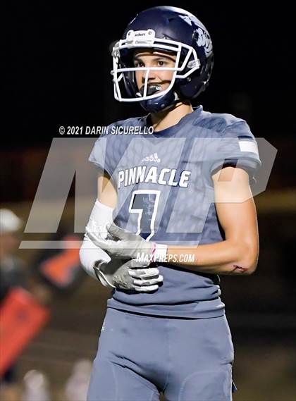 Thumbnail 3 in Salpointe Catholic vs Pinnacle photogallery.