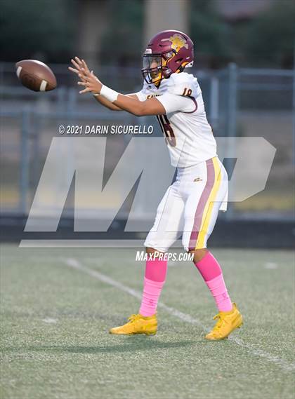 Thumbnail 3 in Salpointe Catholic vs Pinnacle photogallery.