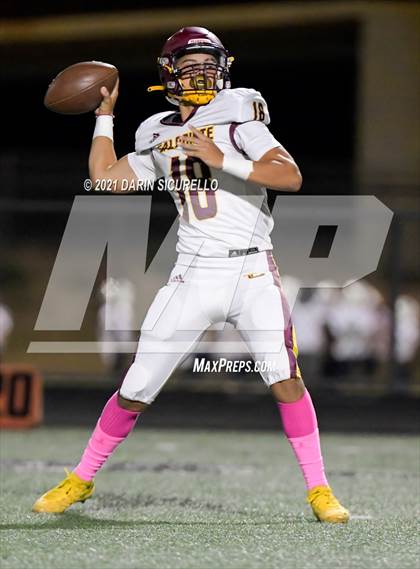 Thumbnail 2 in Salpointe Catholic vs Pinnacle photogallery.