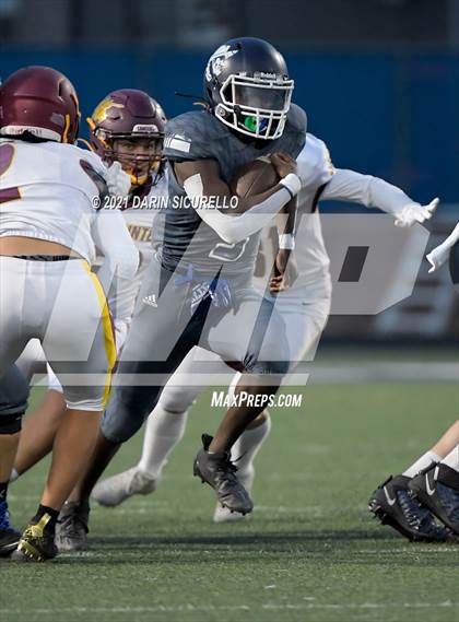 Thumbnail 1 in Salpointe Catholic vs Pinnacle photogallery.