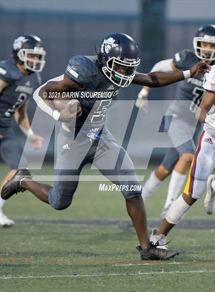 Thumbnail 3 in Salpointe Catholic vs Pinnacle photogallery.