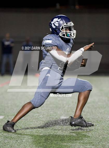 Thumbnail 1 in Salpointe Catholic vs Pinnacle photogallery.