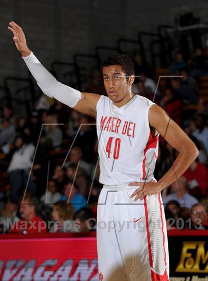 Thumbnail 2 in Eisenhower @ Mater Dei (Nike Extravaganza) photogallery.