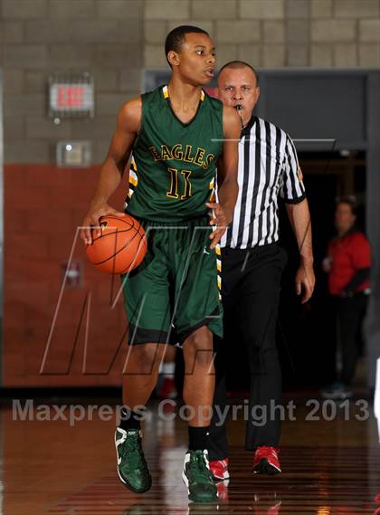 Thumbnail 2 in Eisenhower @ Mater Dei (Nike Extravaganza) photogallery.