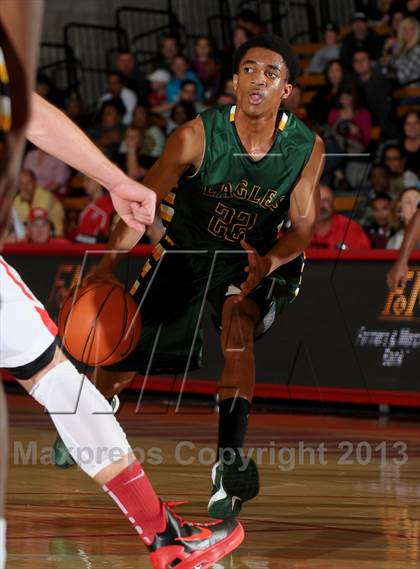 Thumbnail 3 in Eisenhower @ Mater Dei (Nike Extravaganza) photogallery.