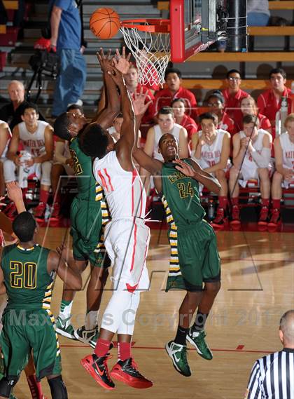 Thumbnail 1 in Eisenhower @ Mater Dei (Nike Extravaganza) photogallery.