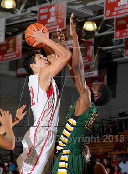 Thumbnail 1 in Eisenhower @ Mater Dei (Nike Extravaganza) photogallery.