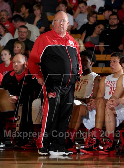 Thumbnail 2 in Eisenhower @ Mater Dei (Nike Extravaganza) photogallery.