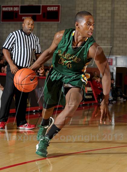 Thumbnail 3 in Eisenhower @ Mater Dei (Nike Extravaganza) photogallery.