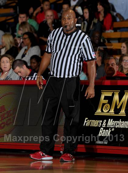 Thumbnail 1 in Eisenhower @ Mater Dei (Nike Extravaganza) photogallery.