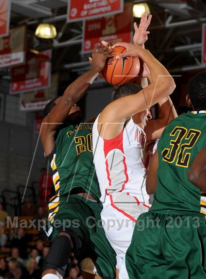 Thumbnail 2 in Eisenhower @ Mater Dei (Nike Extravaganza) photogallery.