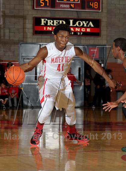 Thumbnail 2 in Eisenhower @ Mater Dei (Nike Extravaganza) photogallery.