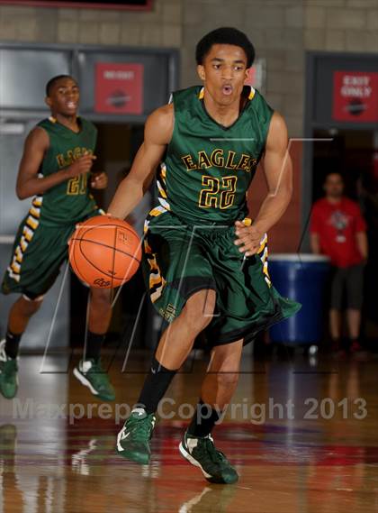 Thumbnail 1 in Eisenhower @ Mater Dei (Nike Extravaganza) photogallery.