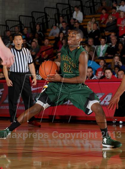 Thumbnail 2 in Eisenhower @ Mater Dei (Nike Extravaganza) photogallery.