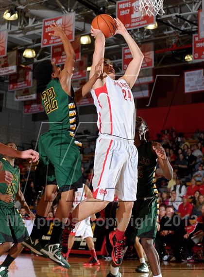 Thumbnail 2 in Eisenhower @ Mater Dei (Nike Extravaganza) photogallery.