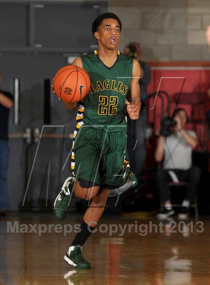 Thumbnail 1 in Eisenhower @ Mater Dei (Nike Extravaganza) photogallery.