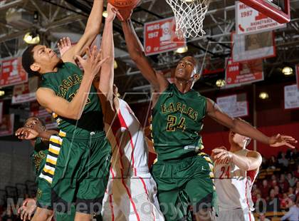Thumbnail 2 in Eisenhower @ Mater Dei (Nike Extravaganza) photogallery.