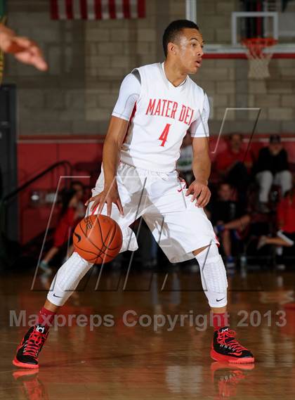 Thumbnail 3 in Eisenhower @ Mater Dei (Nike Extravaganza) photogallery.