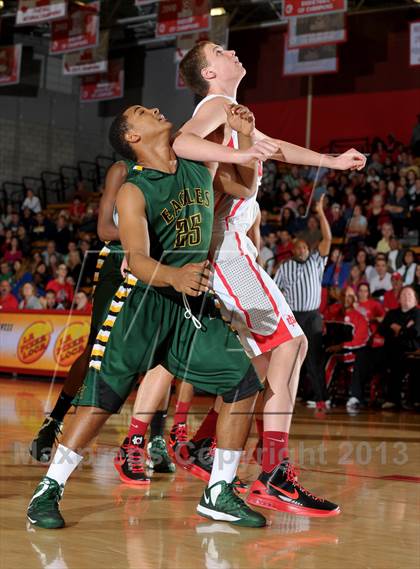 Thumbnail 1 in Eisenhower @ Mater Dei (Nike Extravaganza) photogallery.