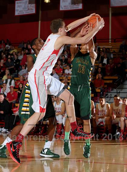 Thumbnail 2 in Eisenhower @ Mater Dei (Nike Extravaganza) photogallery.
