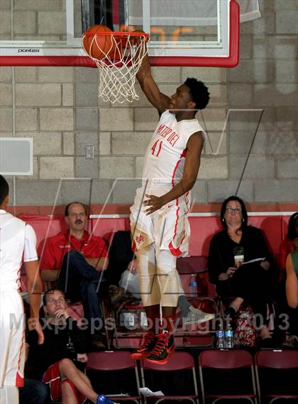 Thumbnail 2 in Eisenhower @ Mater Dei (Nike Extravaganza) photogallery.