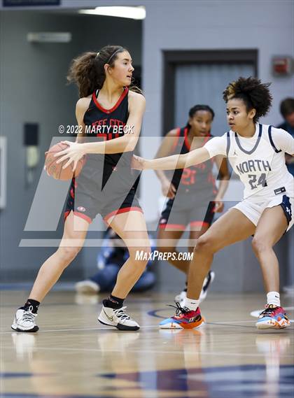 Thumbnail 3 in Jefferson City vs Blue Valley North (Sophie Cunningham Classic) photogallery.