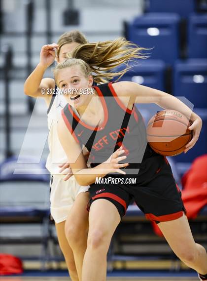 Thumbnail 2 in Jefferson City vs Blue Valley North (Sophie Cunningham Classic) photogallery.