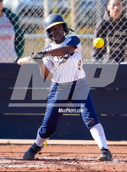 Thumbnail 1 in Inderkum @ Woodcreek photogallery.