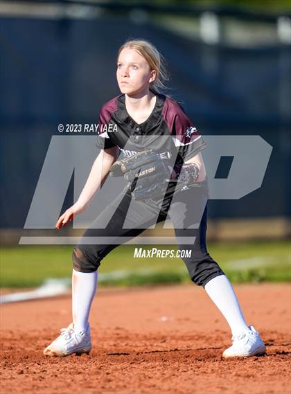 Thumbnail 3 in Inderkum @ Woodcreek photogallery.