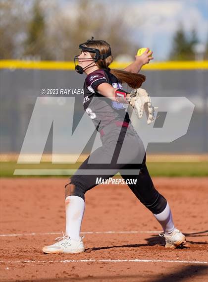 Thumbnail 2 in Inderkum @ Woodcreek photogallery.