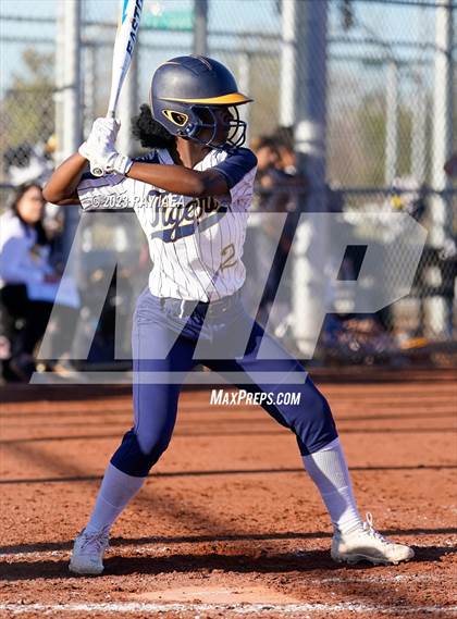 Thumbnail 1 in Inderkum @ Woodcreek photogallery.