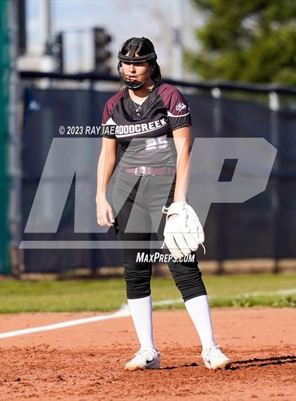Thumbnail 3 in Inderkum @ Woodcreek photogallery.