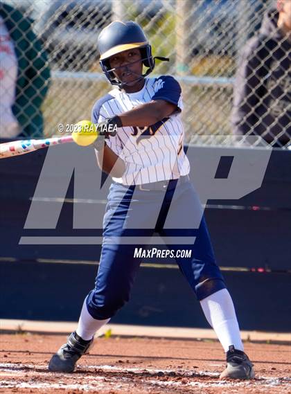 Thumbnail 3 in Inderkum @ Woodcreek photogallery.