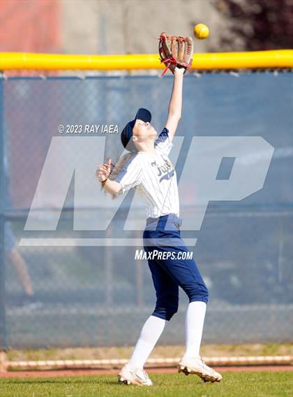 Thumbnail 3 in Inderkum @ Woodcreek photogallery.