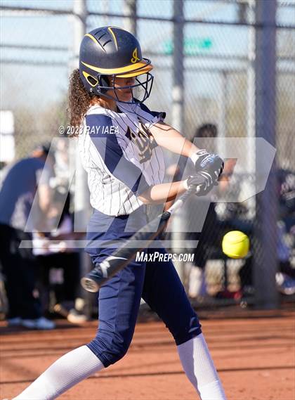 Thumbnail 1 in Inderkum @ Woodcreek photogallery.