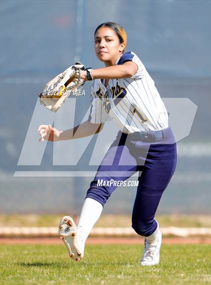 Thumbnail 1 in Inderkum @ Woodcreek photogallery.