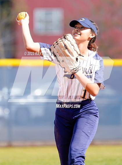 Thumbnail 3 in Inderkum @ Woodcreek photogallery.