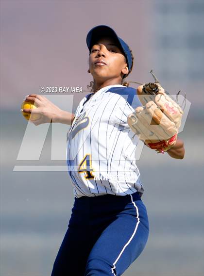 Thumbnail 2 in Inderkum @ Woodcreek photogallery.