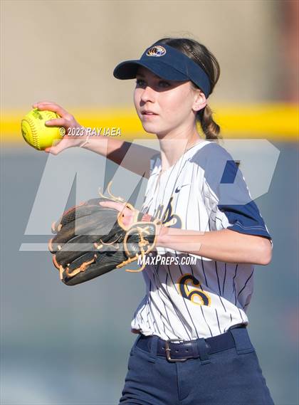 Thumbnail 1 in Inderkum @ Woodcreek photogallery.