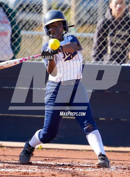 Thumbnail 2 in Inderkum @ Woodcreek photogallery.