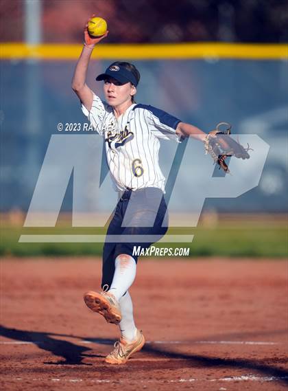 Thumbnail 2 in Inderkum @ Woodcreek photogallery.