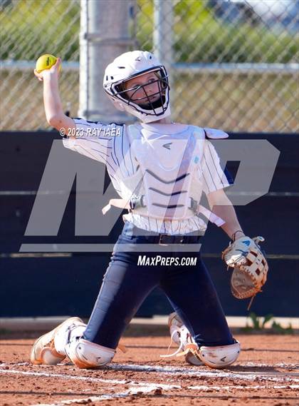 Thumbnail 2 in Inderkum @ Woodcreek photogallery.