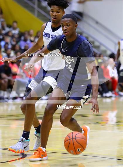 Thumbnail 1 in Sierra Canyon vs. Rolling Hills Prep (RHP Fall Classic) photogallery.