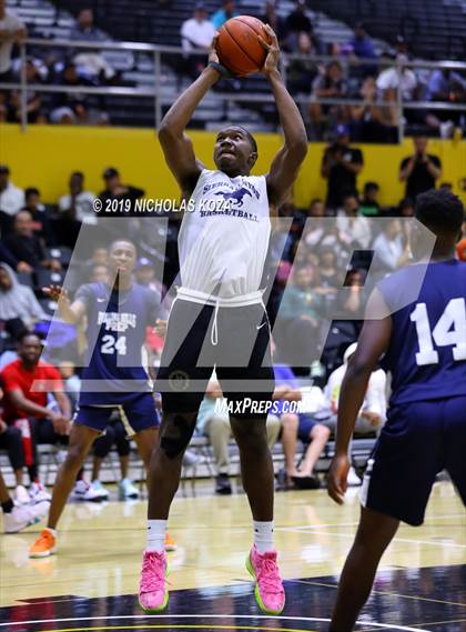Thumbnail 3 in Sierra Canyon vs. Rolling Hills Prep (RHP Fall Classic) photogallery.